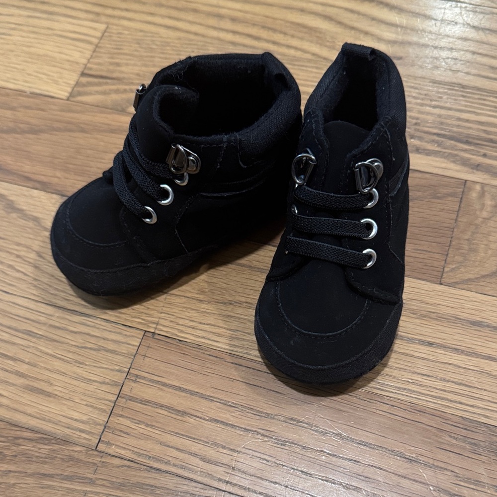 Black newborn Shoes size 2